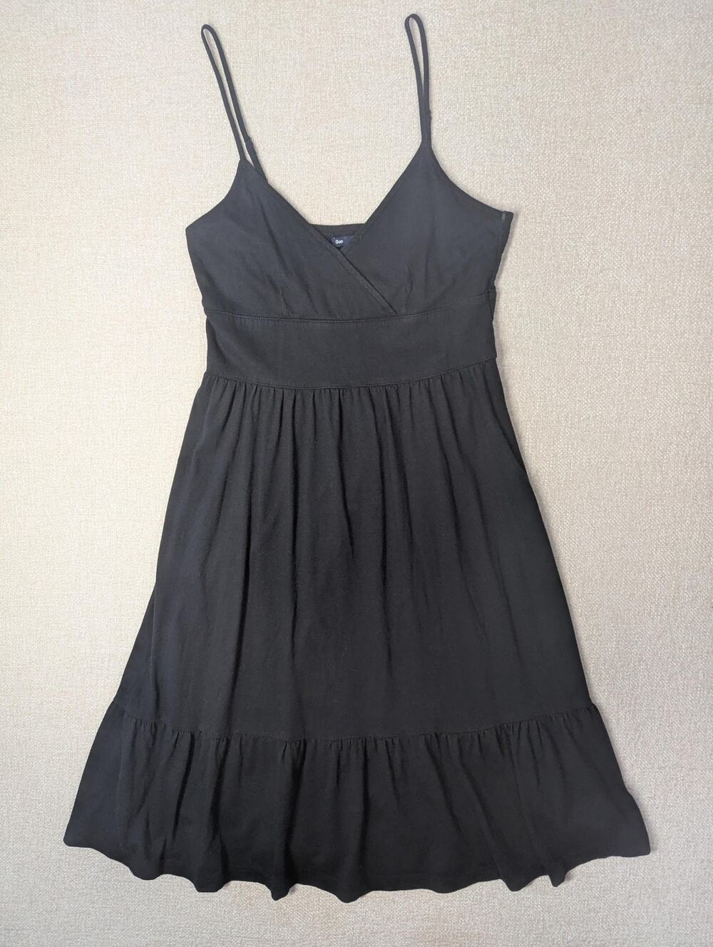 Chic Gap Black Midi Dress-Size Small